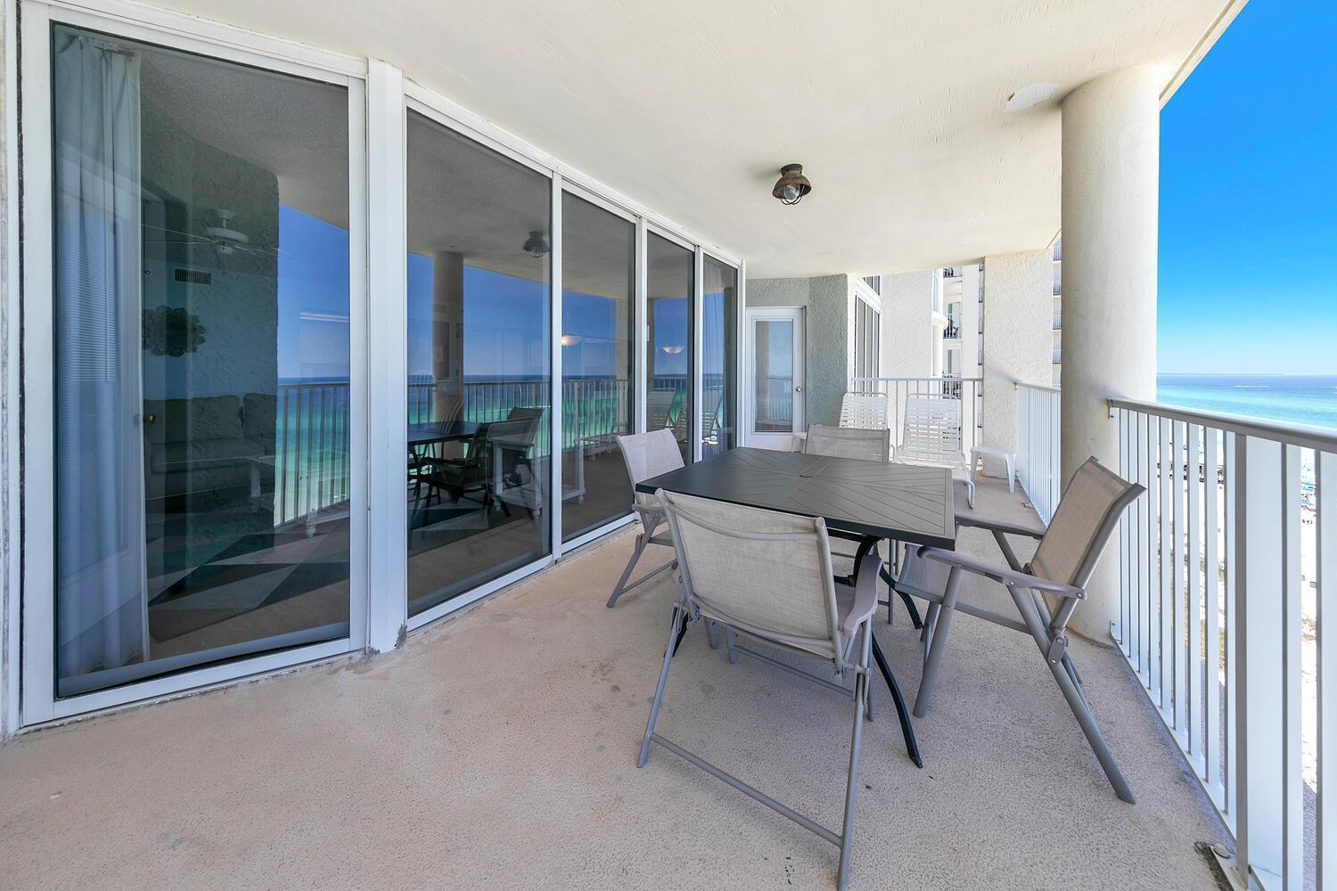 Long 1-1203 Holiday home